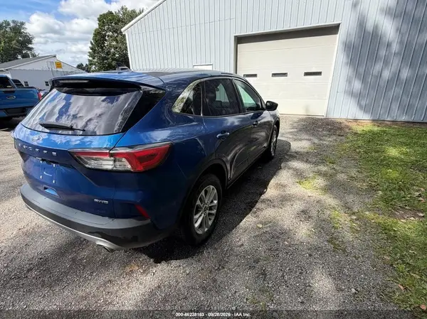 1FMCU9G68NUB10242 — 2022 Ford Escape, фото 4 с аукциона IAAI 08.10.2026, Естественный износ