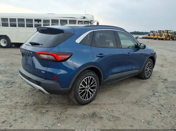 1FMCU0E11PUA61410 — 2023 Ford Escape, фото 4 с аукциона IAAI 06.10.2026, Естественный износ