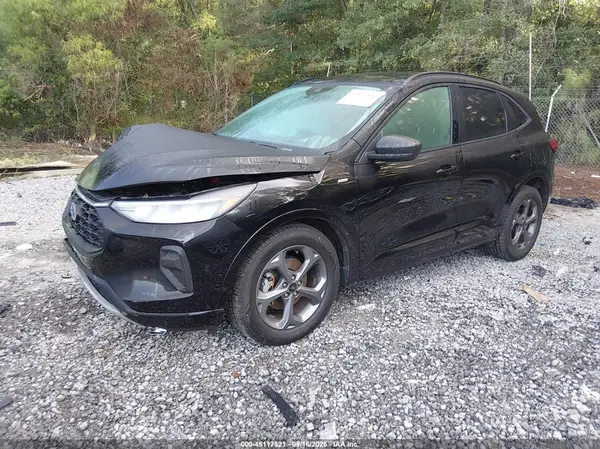 1FMCU0MN5PUA06138 — 2023 Ford Escape, фото 2 с аукциона IAAI, Передняя часть справа