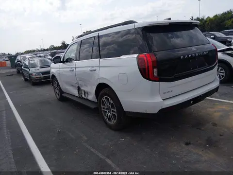 2025 Ford Expedition Active VIN 1FMJU1J84SEA08526 фото 3