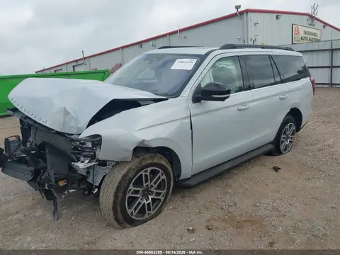 2025 Ford Expedition Active VIN 1FMJU1J8XSEA44561 фото 2