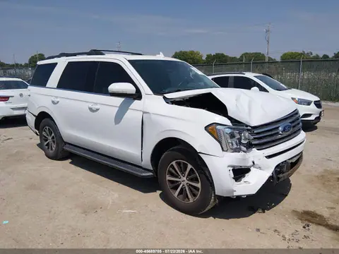 1FMJU1HT4JEA28302 — 2018 Ford Expedition XLT, Передняя часть справа (Right Front), фото до ремонта
