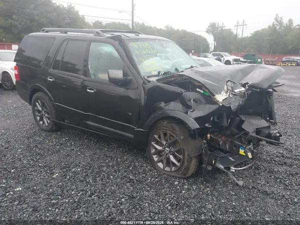 1FMJU2AT4HEA29718 — 2017 Ford Expedition, Передняя часть (Front End), фото до ремонта