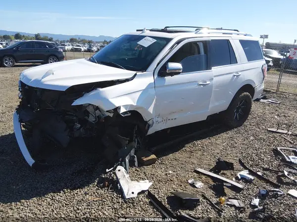 1FMJU1MTXJEA07699 — 2018 Ford Expedition, фото 2 с аукциона IAAI, Передняя часть