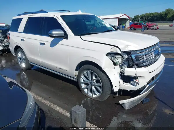 1FMJU1MTXJEA54652 — 2018 Ford Expedition, Передняя часть справа (Right Front), фото до ремонта