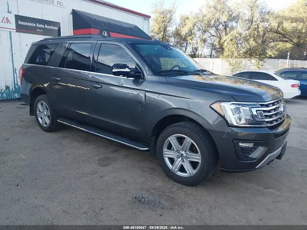 1FMJK1JT9KEA35098 — 2019 Ford Expedition, Град (Hail), фото до ремонта