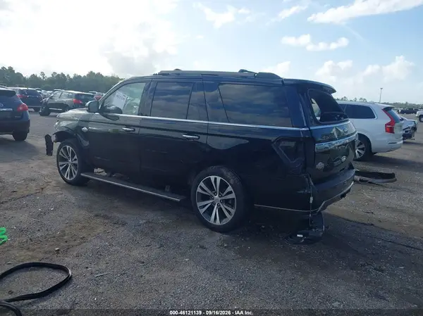 1FMJU1PT1MEA43586 — 2021 Ford Expedition, фото 3 с аукциона IAAI 13.10.2026, Передняя часть