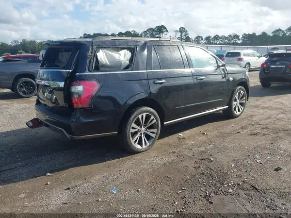 1FMJU1PT1MEA43586 — 2021 Ford Expedition, фото 4 с аукциона IAAI 13.10.2026, Передняя часть