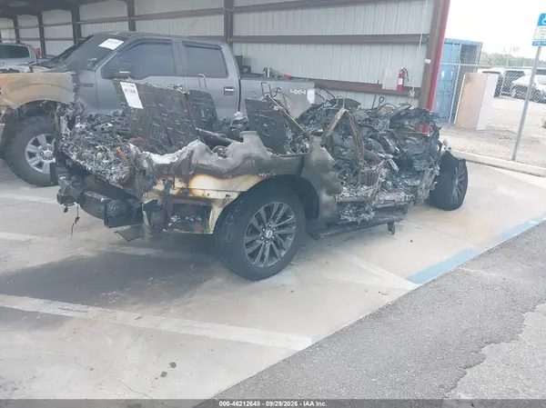 1FMJU1KT0MEA08528 — 2021 Ford Expedition, фото 4 с аукциона IAAI, Кузов
