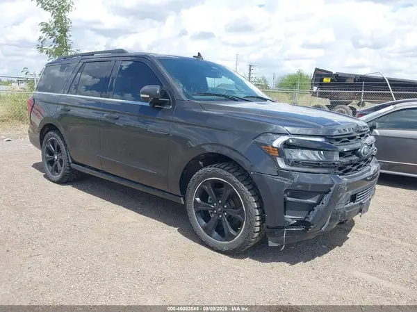 1FMJU1K86PEA19954 — 2023 Ford Expedition, Угон (Theft), фото до ремонта