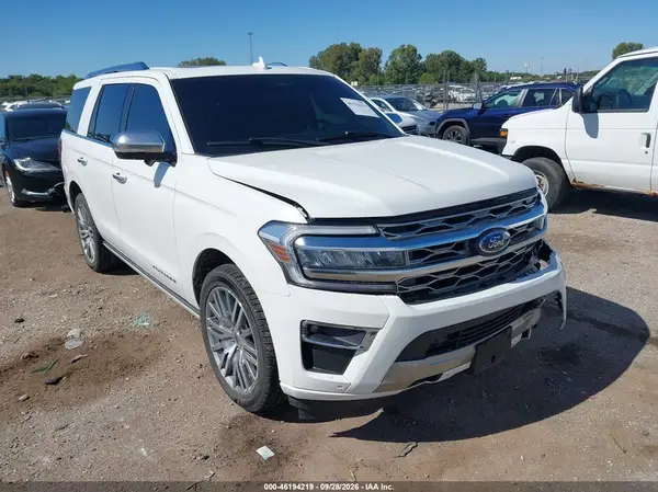 1FMJU1M87PEA33522 — 2023 Ford Expedition, Передняя часть слева (Left Front), фото до ремонта