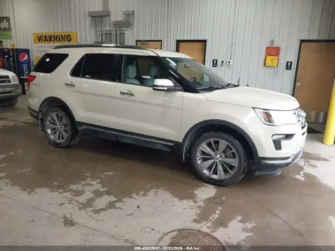 1FM5K8F80JGB16735 — 2018 Ford Explorer Limited, Левый бок (Left Side), фото до ремонта