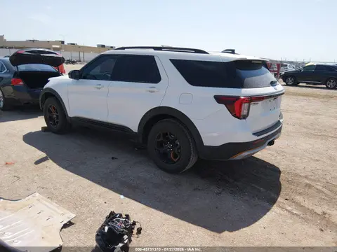 2026 Ford Explorer Tremor VIN 1FMWK8JC2TGA27056 фото 3