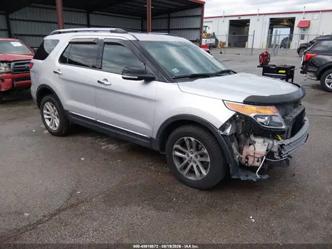 1FM5K8D86FGA03186 — 2015 Ford Explorer XLT, Передняя часть (Front End), фото до ремонта