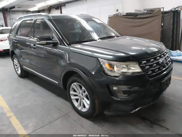 1FM5K7DH3GGC71317 — 2016 Ford Explorer XLT, Передняя часть справа (Right Front), фото до ремонта