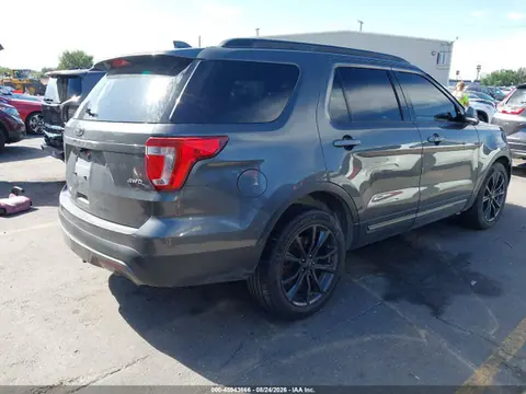 2017 Ford EXPLORER XLT VIN 1FM5K8D83HGD13184 фото 4