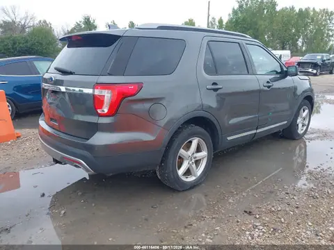 2017 Ford EXPLORER XLT VIN 1FM5K7D81HGB18081 фото 4