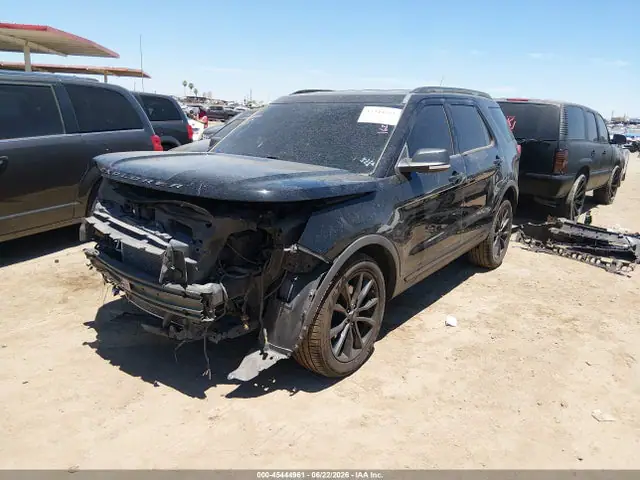 1FM5K7D81JGC28263 — 2018 Ford Explorer XLT, фото 2 с аукциона IAAI 29.09.2026, Передняя часть