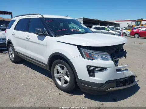 1FM5K7D8XJGA89055 — 2018 Ford Explorer XLT, Передняя часть (Front End), фото до ремонта