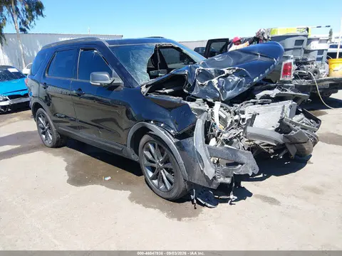 1FM5K7D88KGA41796 — 2019 Ford Explorer XLT, Передняя часть (Front End), фото до ремонта