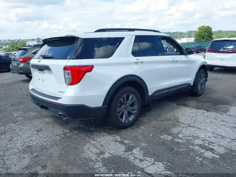 2022 Ford EXPLORER XLT VIN 1FMSK8DH6NGB65143 фото 4
