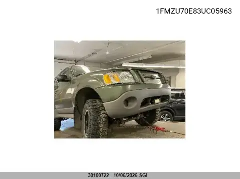 1FMZU70E83UC05963 — 2003 Ford Explorer, Передняя часть, фото до ремонта