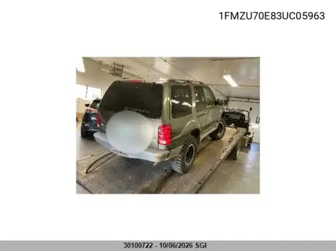 2003 Ford Explorer Sport VIN 1FMZU70E83UC05963 фото 3