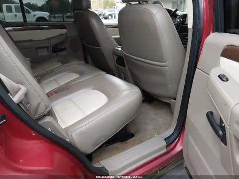 2005 Ford Explorer Eddie Bauer VIN 1FMDU74EX5UA92847 фото 9