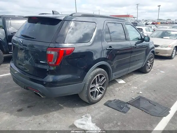 1FM5K8GTXGGC64256 — 2016 Ford Explorer, фото 4 с аукциона IAAI, Естественный износ