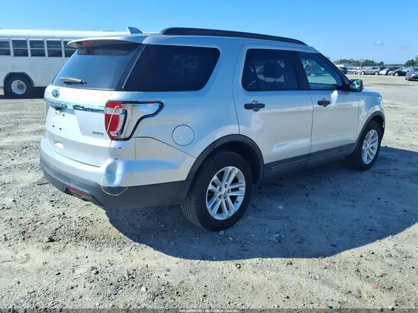 1FM5K8B84HGD23063 — 2017 Ford Explorer, фото 4 с аукциона IAAI 06.10.2026, Естественный износ
