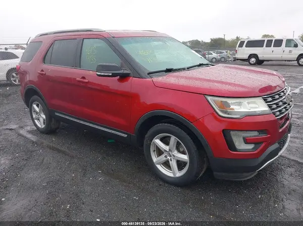 1FM5K8D8XHGA40292 — 2017 Ford Explorer, Передняя часть слева (Left Front), фото до ремонта