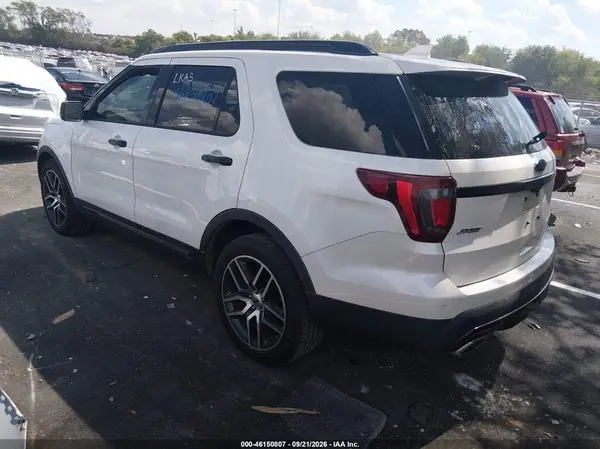 1FM5K8GT1HGC29526 — 2017 Ford Explorer, фото 3 с аукциона IAAI 15.10.2026, Передняя часть справа