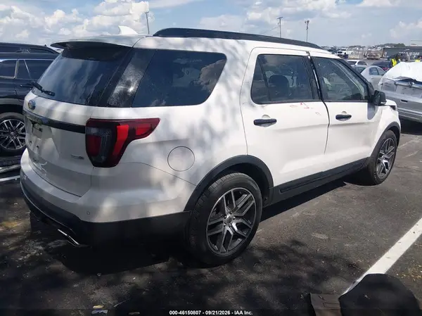 1FM5K8GT1HGC29526 — 2017 Ford Explorer, фото 4 с аукциона IAAI 15.10.2026, Передняя часть справа