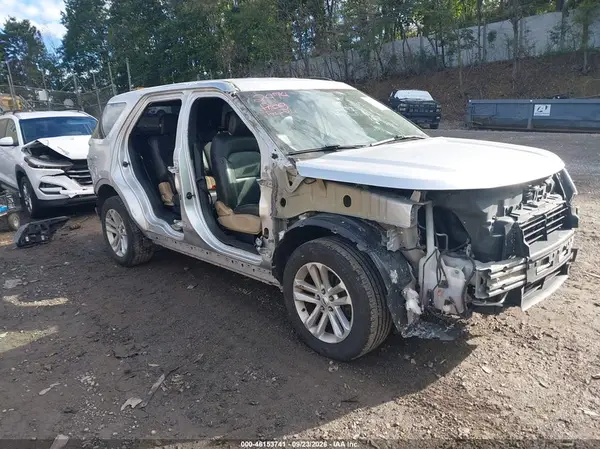 1FM5K7BH7HGD21575 — 2017 Ford Explorer, Правый бок (Right Side), фото до ремонта