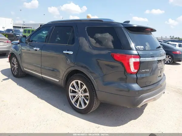 1FM5K7FHXHGA11222 — 2017 Ford Explorer, фото 3 с аукциона IAAI, Передняя часть