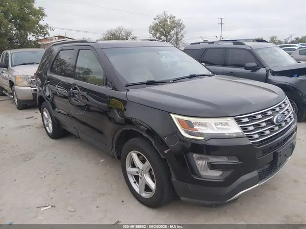 1FM5K8D85HGD18547 — 2017 Ford Explorer, Задняя часть (Rear), фото до ремонта