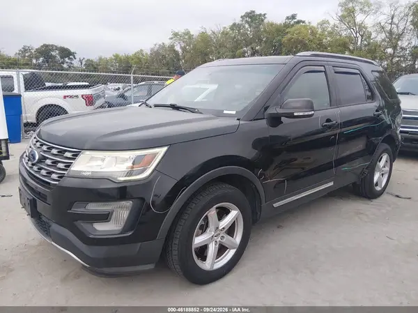 1FM5K8D85HGD18547 — 2017 Ford Explorer, фото 2 с аукциона IAAI, Задняя часть