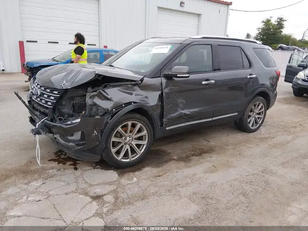 1FM5K8F80HGB01128 — 2017 Ford Explorer, фото 2 с аукциона IAAI, Передняя часть