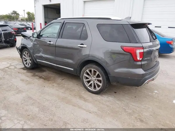 1FM5K8F80HGB01128 — 2017 Ford Explorer, фото 3 с аукциона IAAI, Передняя часть
