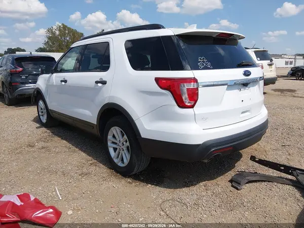 1FM5K7B82HGB59631 — 2017 Ford Explorer, фото 3 с аукциона IAAI, Передняя часть