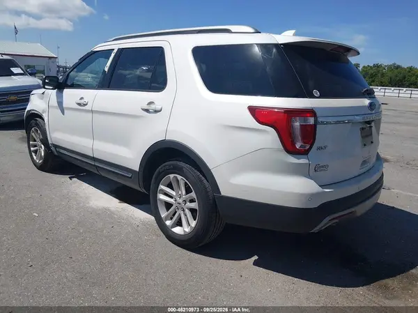 1FM5K7D85HGC29555 — 2017 Ford Explorer, фото 3 с аукциона IAAI, Крыша