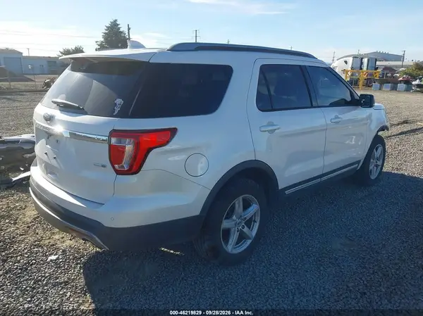 1FM5K8DH5HGB07686 — 2017 Ford Explorer, фото 4 с аукциона IAAI, Передняя часть