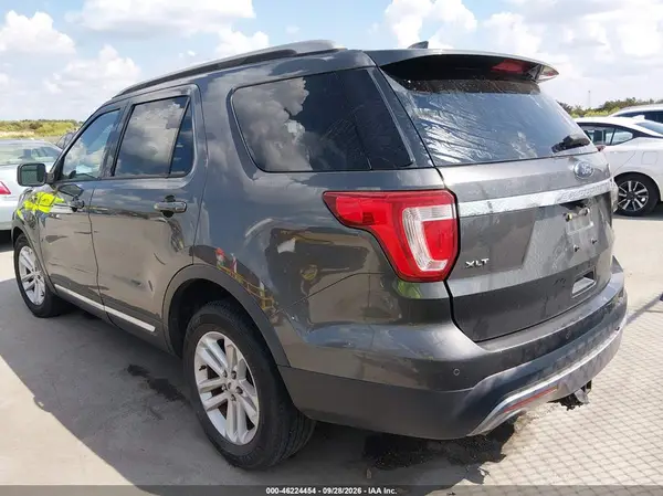 1FM5K7D80HGD14254 — 2017 Ford Explorer, фото 3 с аукциона IAAI, Передняя часть справа