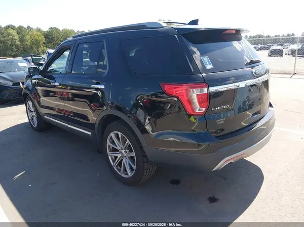 1FM5K7F84HGA17016 — 2017 Ford Explorer, фото 3 с аукциона IAAI, Передняя часть