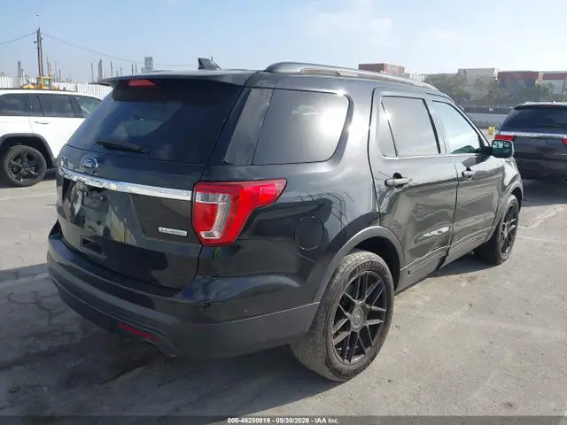 1FM5K7BH1HGB64075 — 2017 Ford Explorer, фото 4 с аукциона IAAI 14.10.2026, Правый бок
