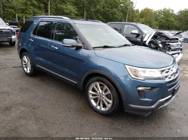 1FM5K8F88JG804848 — 2018 Ford Explorer, Задняя часть (Rear), фото до ремонта