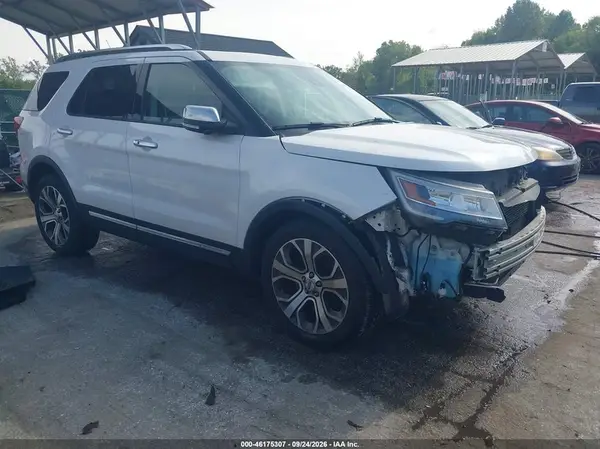 1FM5K8HTXJGC34731 — 2018 Ford Explorer, Передняя часть (Front End), фото до ремонта