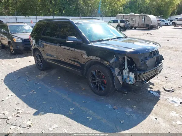 1FM5K8D88JGC13510 — 2018 Ford Explorer, Передняя часть (Front End), фото до ремонта