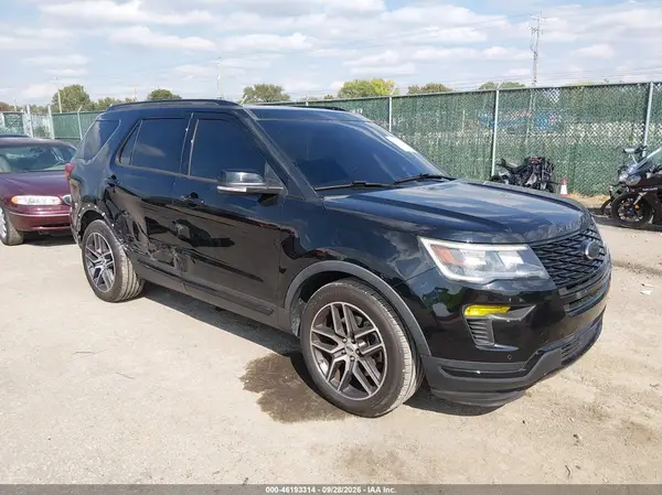 1FM5K8GT3JGB88693 — 2018 Ford Explorer, Правый бок (Right Side), фото до ремонта