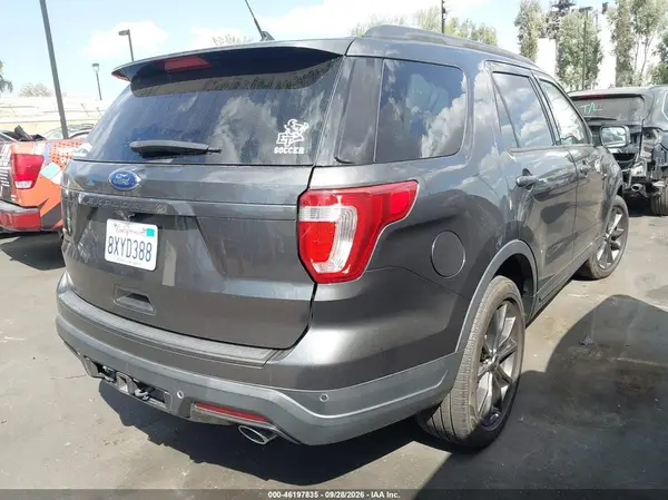 1FM5K7D84JGA68427 — 2018 Ford Explorer, фото 4 с аукциона IAAI, Левый бок